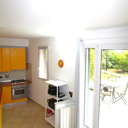 La Pace, Il Sole, Il Mare - Casa Indipendente Vista Mare, Posto Auto Privato, Ampio Spazio Esterno Attrezzato, A Pochi Minuti Dalle Spiagge בית נופש *