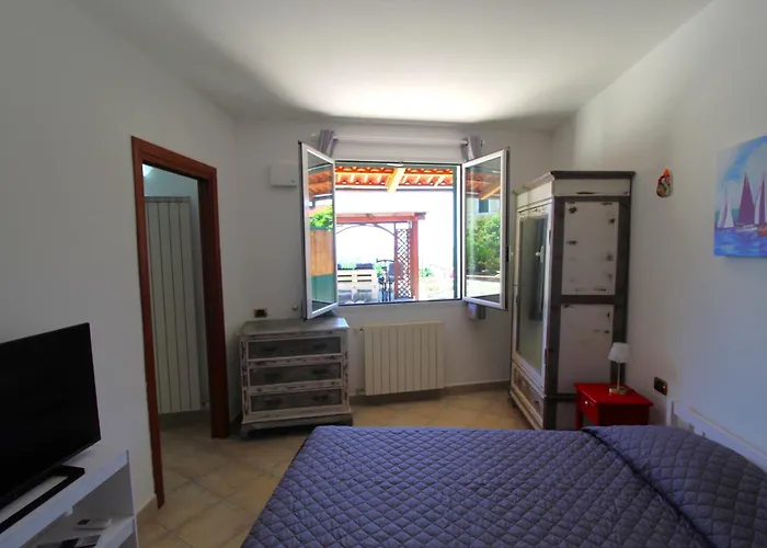 La Pace, Il Sole, Il Mare - Casa Indipendente Vista Mare, Posto Auto Privato, Ampio Spazio Esterno Attrezzato, A Pochi Minuti Dalle Spiagge San Remo