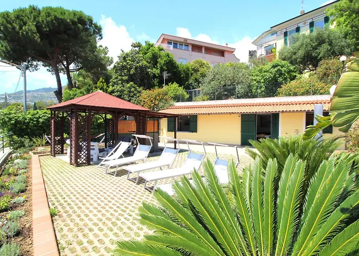 La Pace, Il Sole, Il Mare - Casa Indipendente Vista Mare, Posto Auto Privato, Ampio Spazio Esterno Attrezzato, A Pochi Minuti Dalle Spiagge San Remo